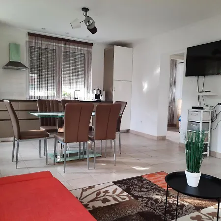 Balatinus Apartmanhaz Διαμέρισμα Σίοφοκ