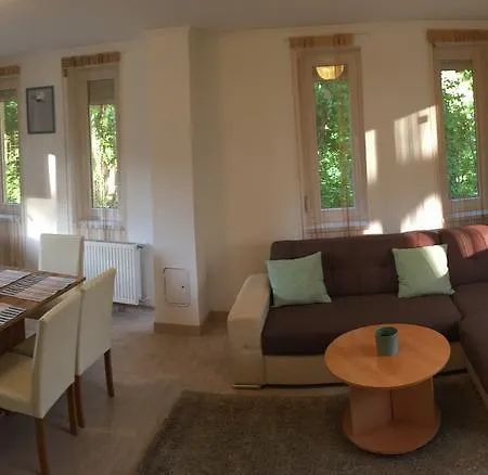 Balatinus Apartmanhaz *