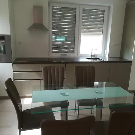 Balatinus Apartmanhaz *