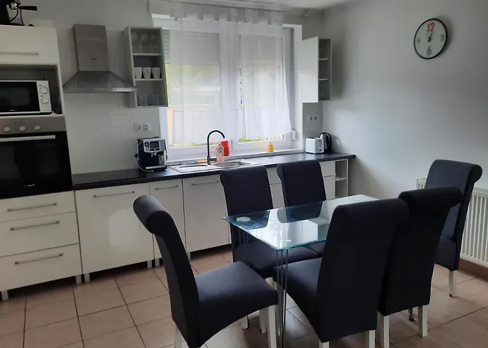 Balatinus Apartmanhaz * シオーフォク