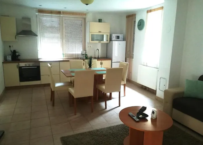 Balatinus Apartmanhaz Apartament Siófok