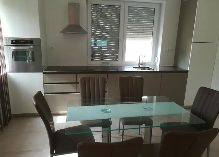 Balatinus Apartmanhaz *