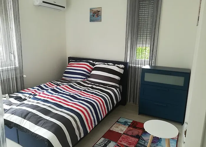 Balatinus Apartmanhaz シオーフォク